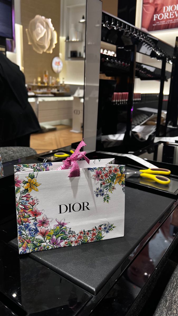 خدمة تنسيق الهدايا على ذوقك